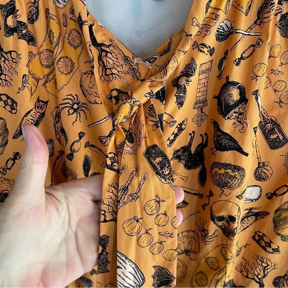 Magnolia Park Retro Halloween Blouse - Picture 5 of 8
